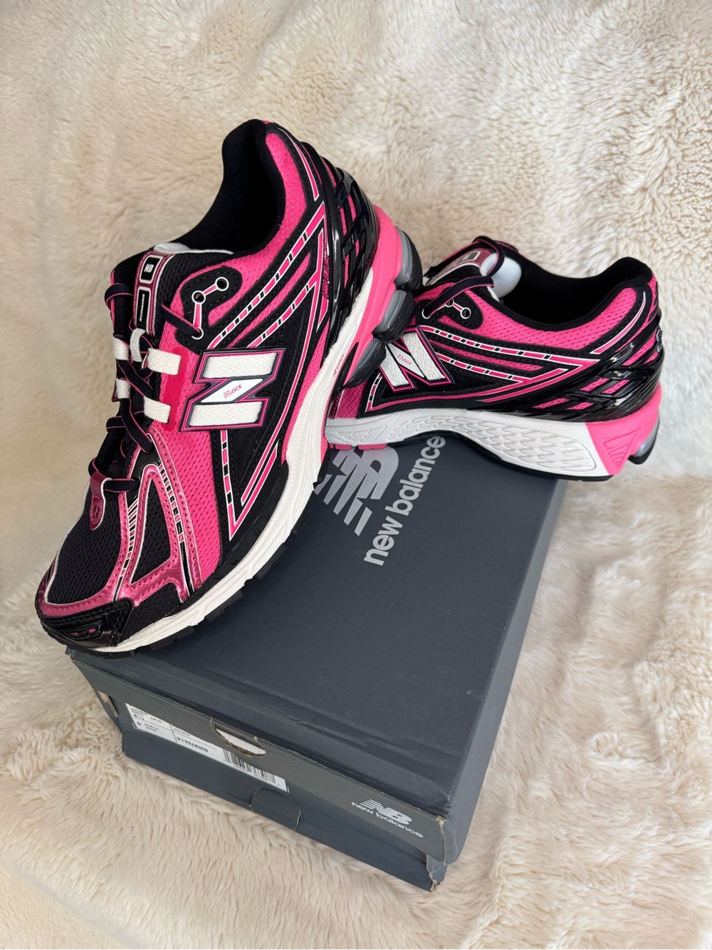 New in Box 📦 New Balance Women's 1906R